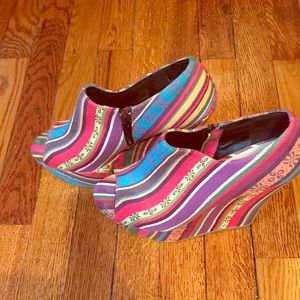Comfy Tribal Wedges